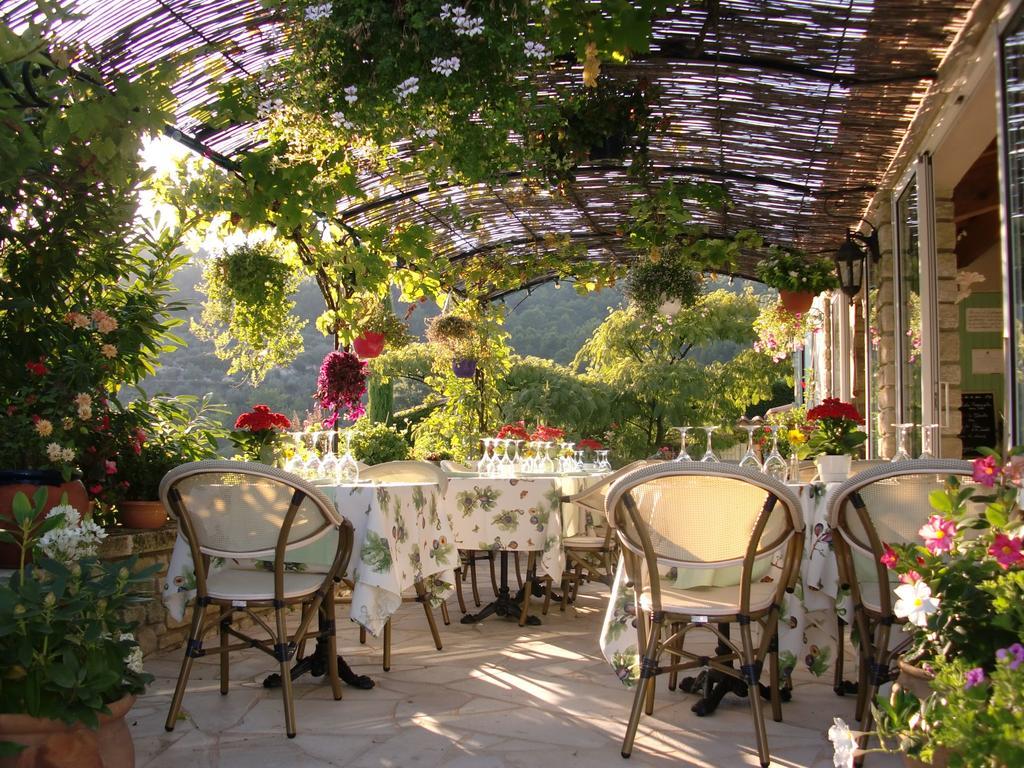 Le Grand Jardin Bed and Breakfast Lafare Exterior foto