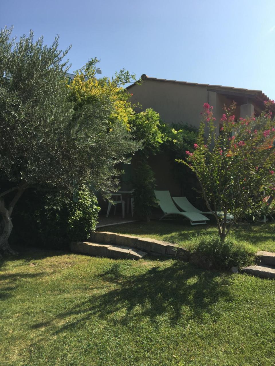 Le Grand Jardin Bed and Breakfast Lafare Exterior foto
